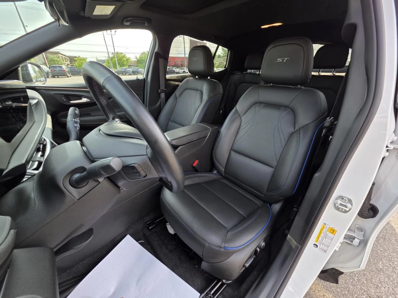 2024 Buick Envista FWD 4dr Sport Touring Main Image