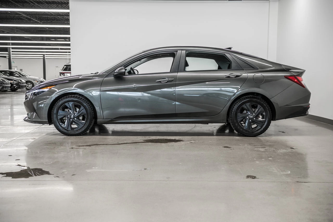 2023 Hyundai Elantra Preferred Tech Image principale