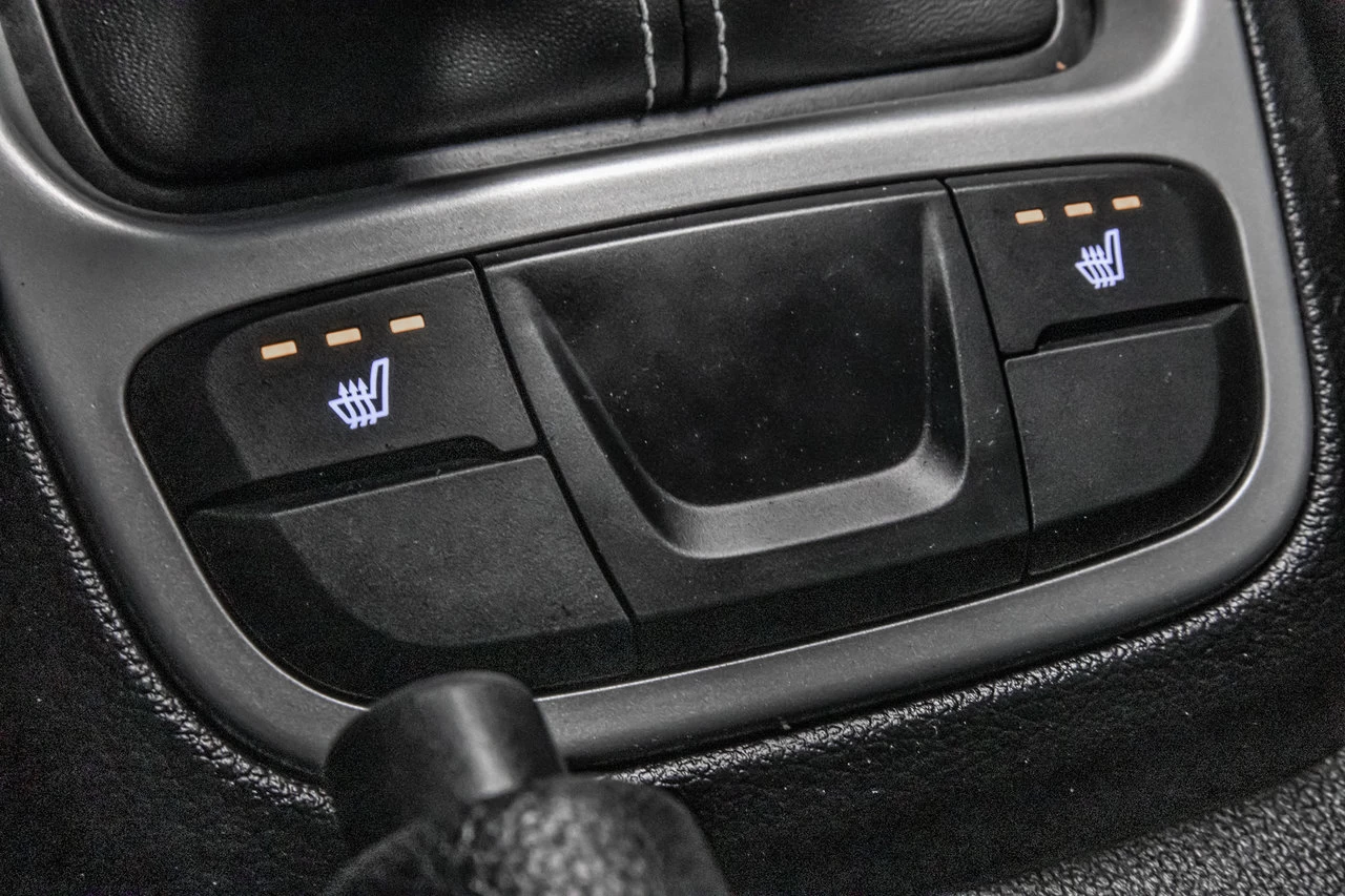 2022 Hyundai Venue Essential Main Image