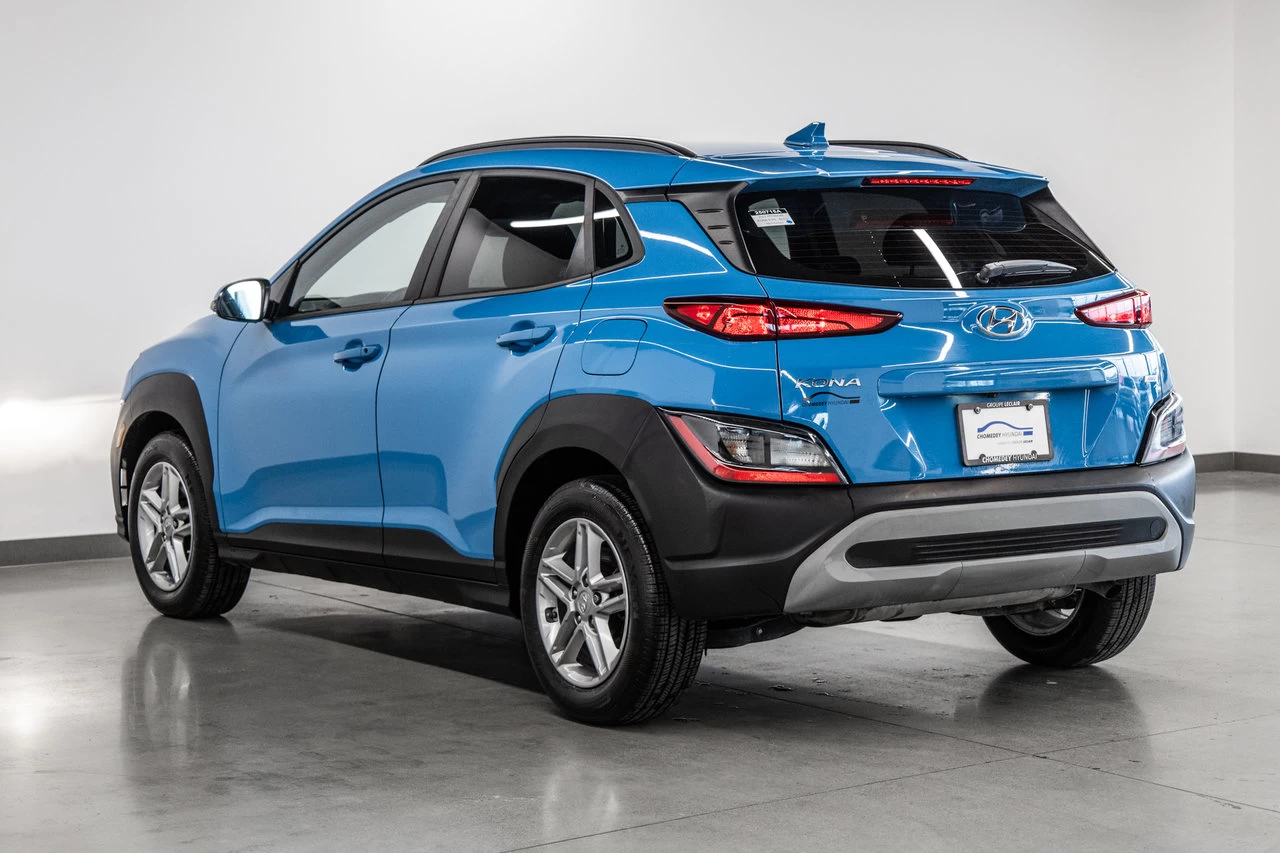 2022 Hyundai Kona Essential Awd Main Image