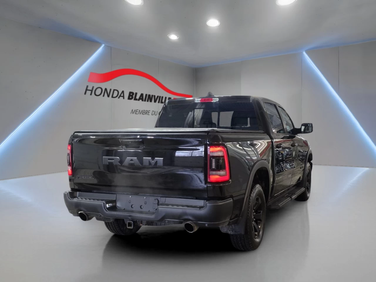 2022 RAM 1500 Rebel 4x4 Crew Cab 5'7" Box Image principale
