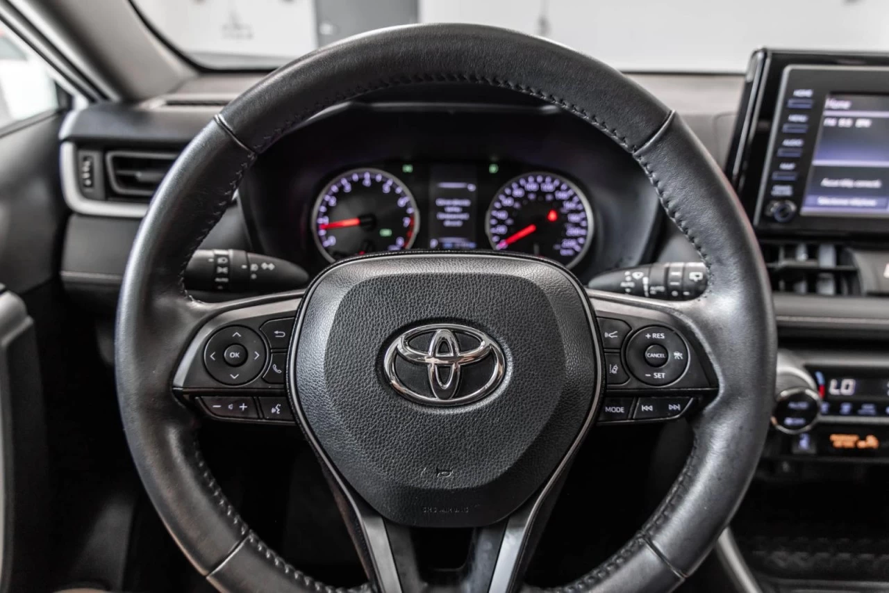 2020 Toyota RAV4 XLE AWD+TOIT.OUVRANT+SIEGES.CHAUFF+CARPLAY Main Image