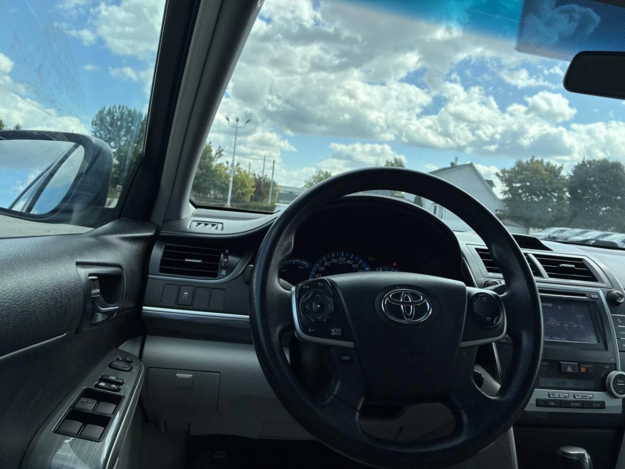 2013 Toyota Camry Hybrid 4dr Sdn LE Main Image
