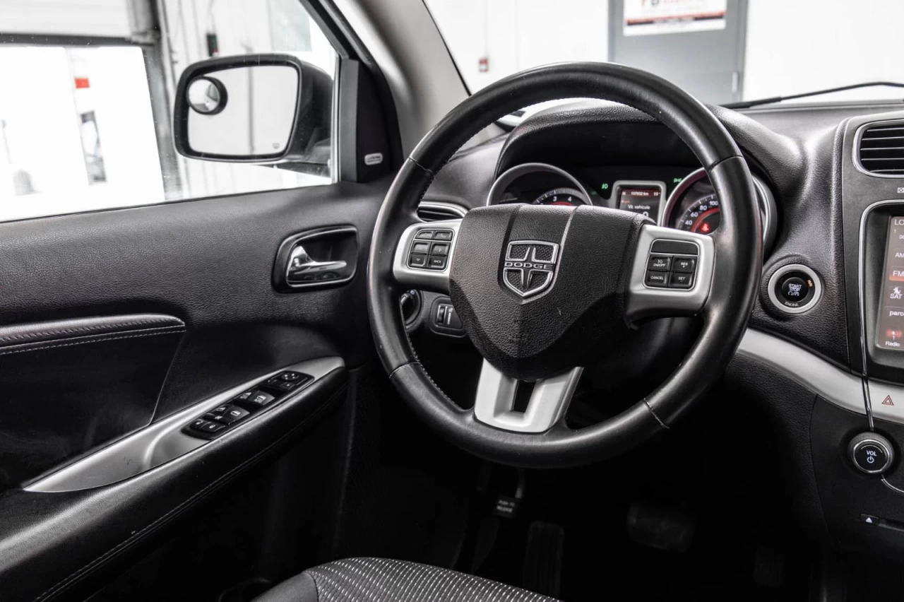 2015 Dodge Journey SXT V6 2x4 7 places Garantie 1 AN Image principale