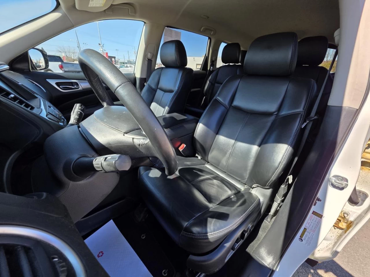 2017 Nissan Pathfinder 4WD 4dr S 7 passengers Image principale