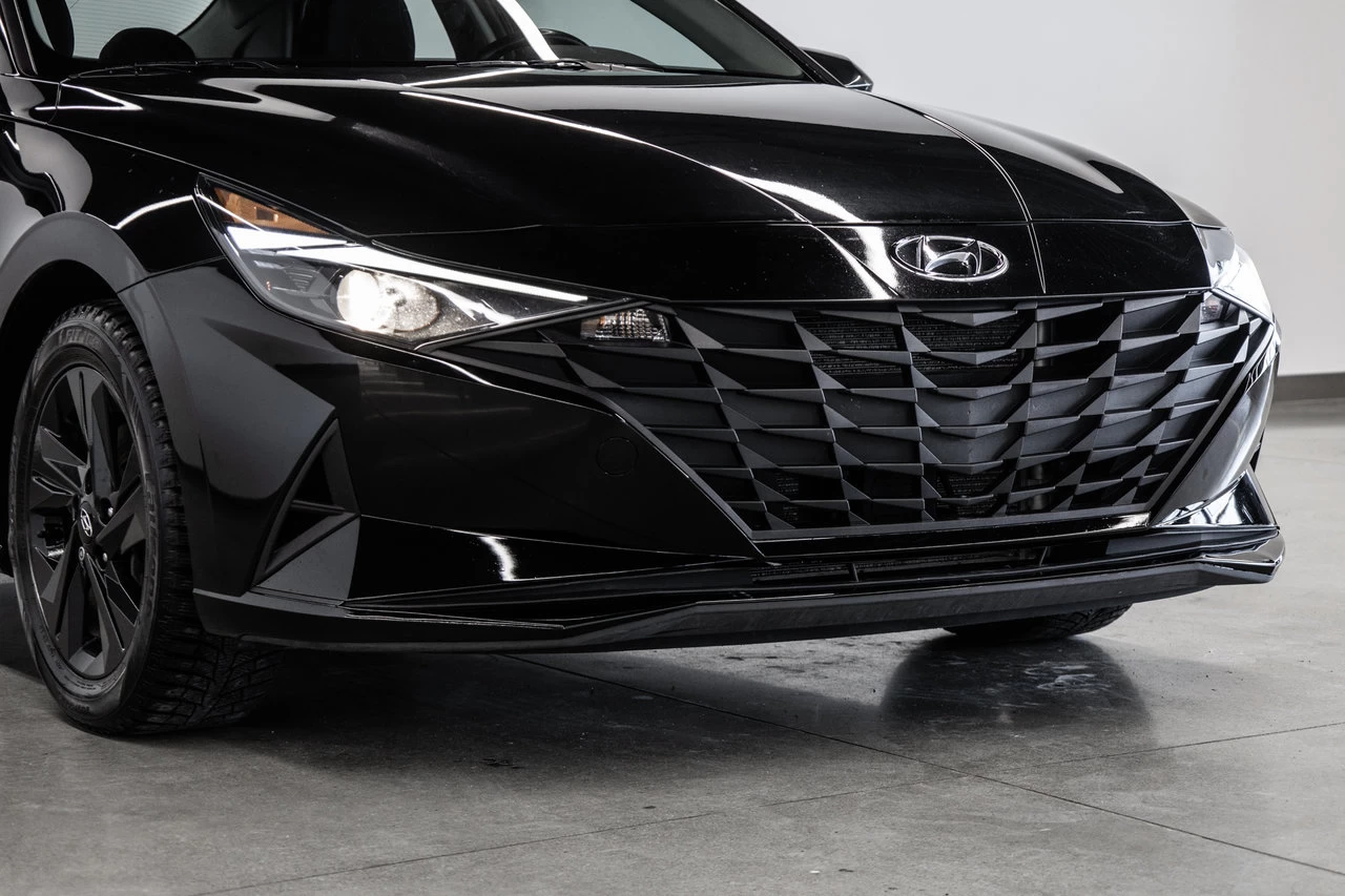 2022 Hyundai Elantra hybrid Preferred Main Image