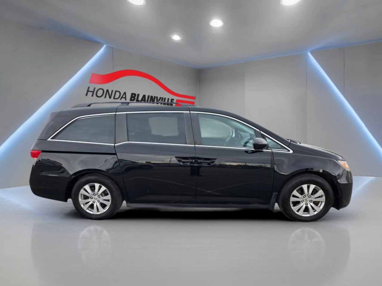 2016 Honda Odyssey SE Image principale