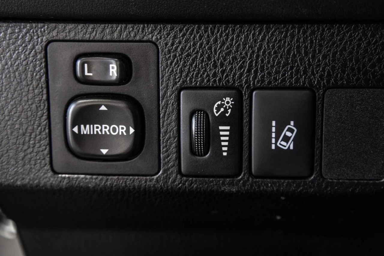 2017 Toyota RAV4 LE MAGS+SIEGES.CHAUFF+BLUETOOTH+CAM.RECUL Main Image