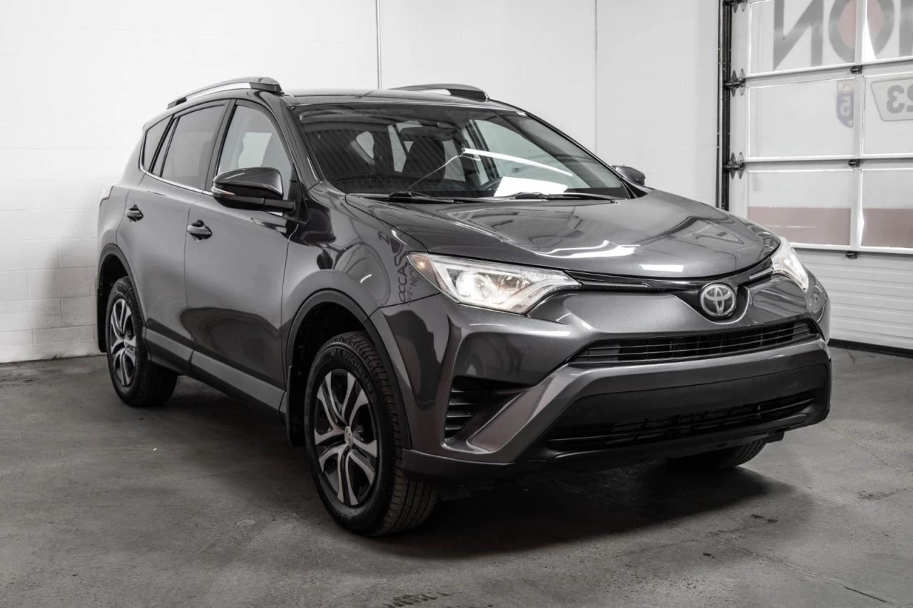 2017 Toyota RAV4 LE MAGS+SIEGES.CHAUFF+BLUETOOTH+CAM.RECUL Main Image