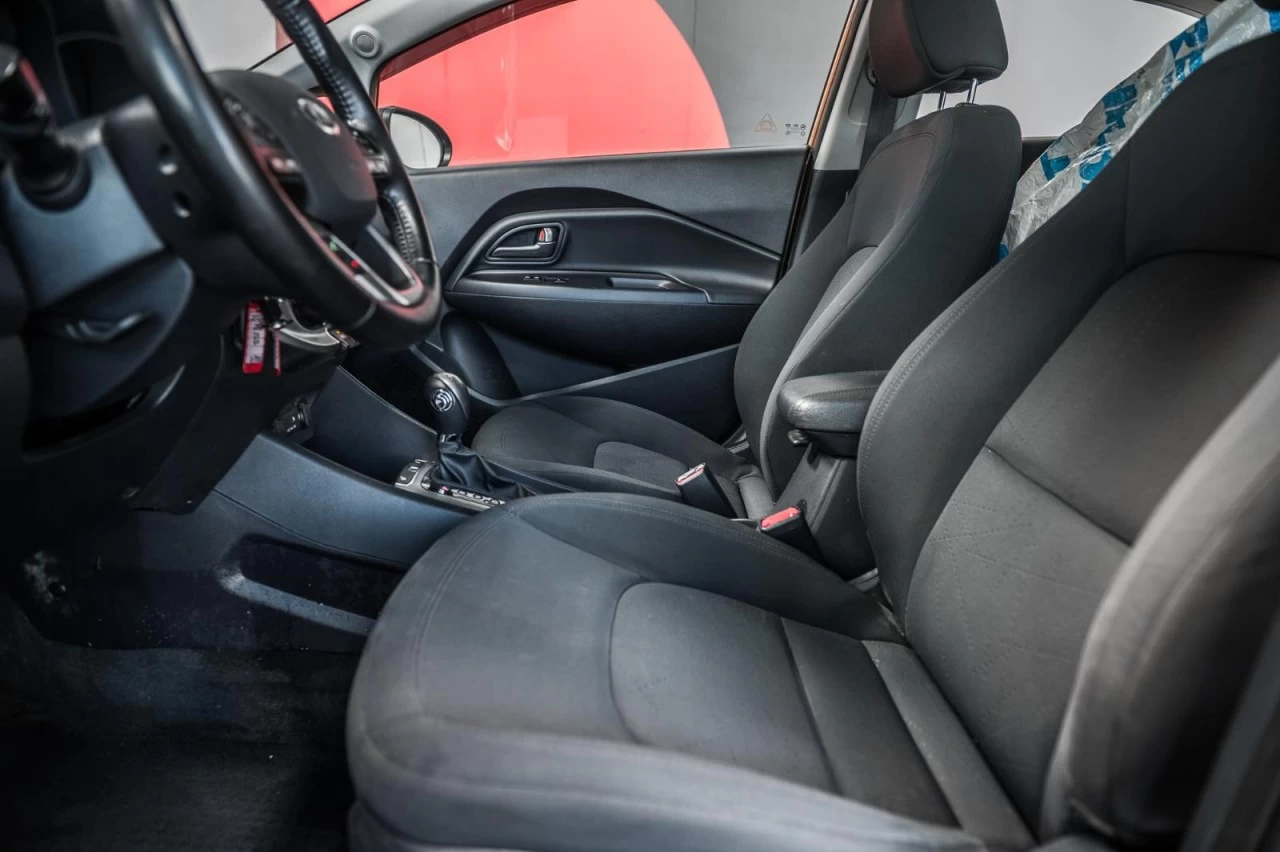 2012 Kia Rio Automatique - Économique et fiable Image principale