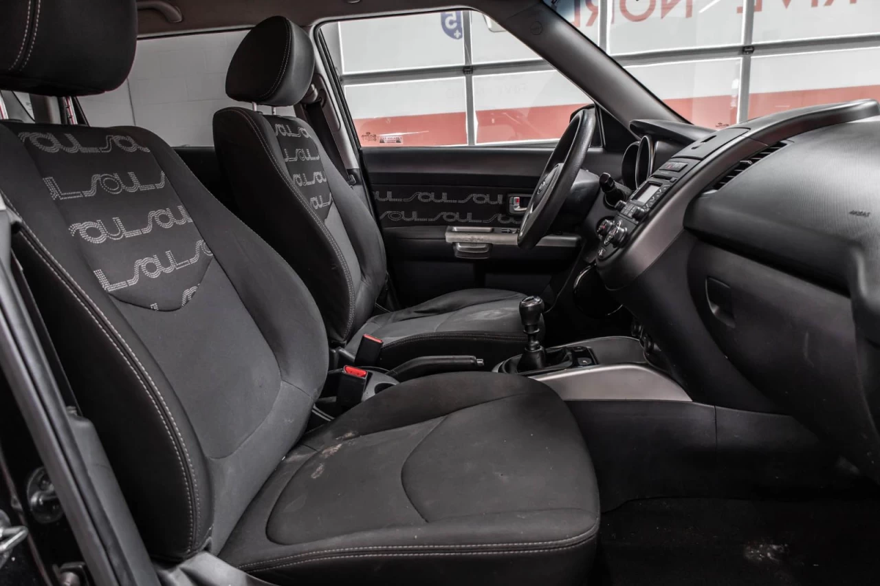 2012 Kia Soul Manuelle AUBAINE!!! Image principale