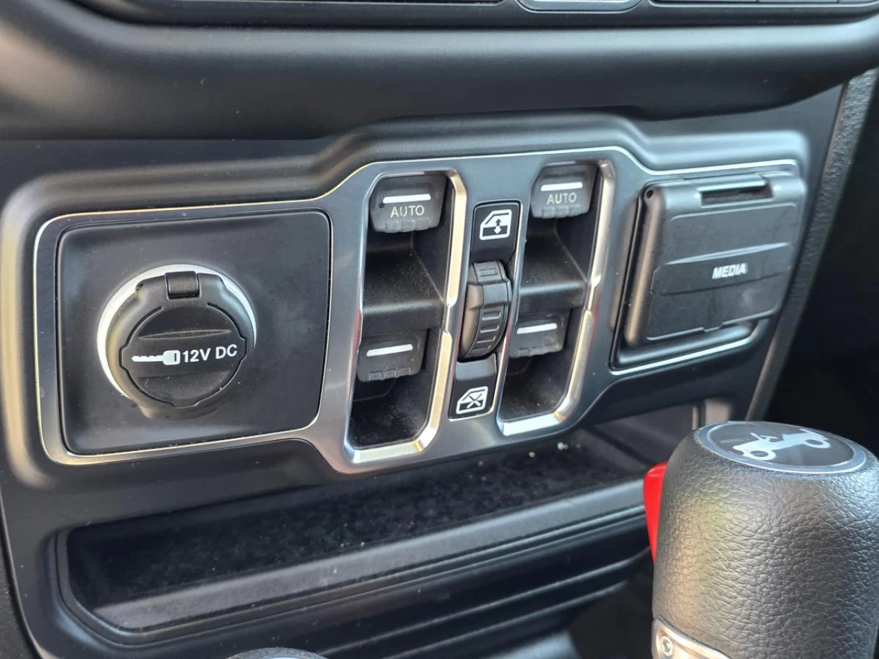 2019 Jeep Wrangler Sahara 4x4 Image principale