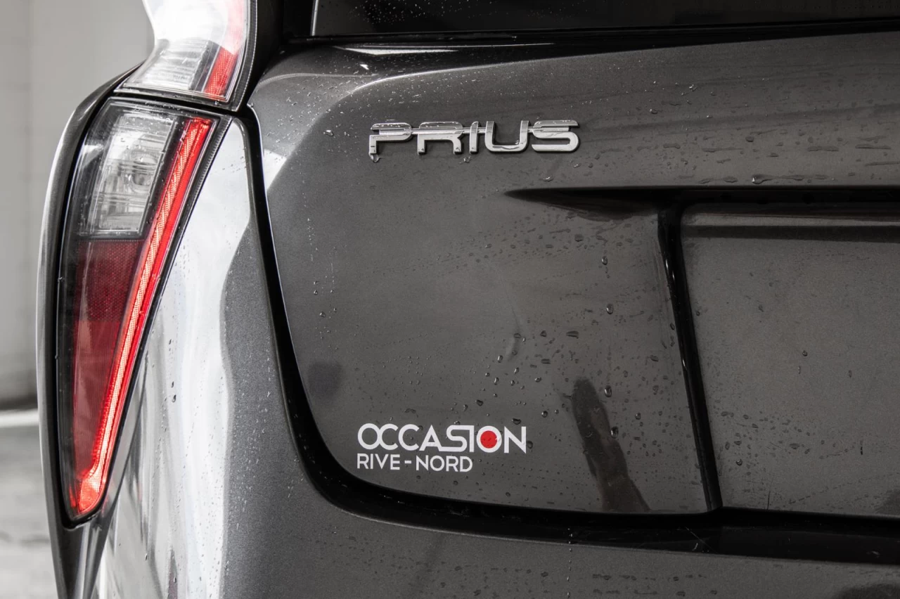 2016 Toyota Prius Hybrid NAVI+TOIT.OUVRANT+CAM.RECUL+BLUETOOTH Main Image
