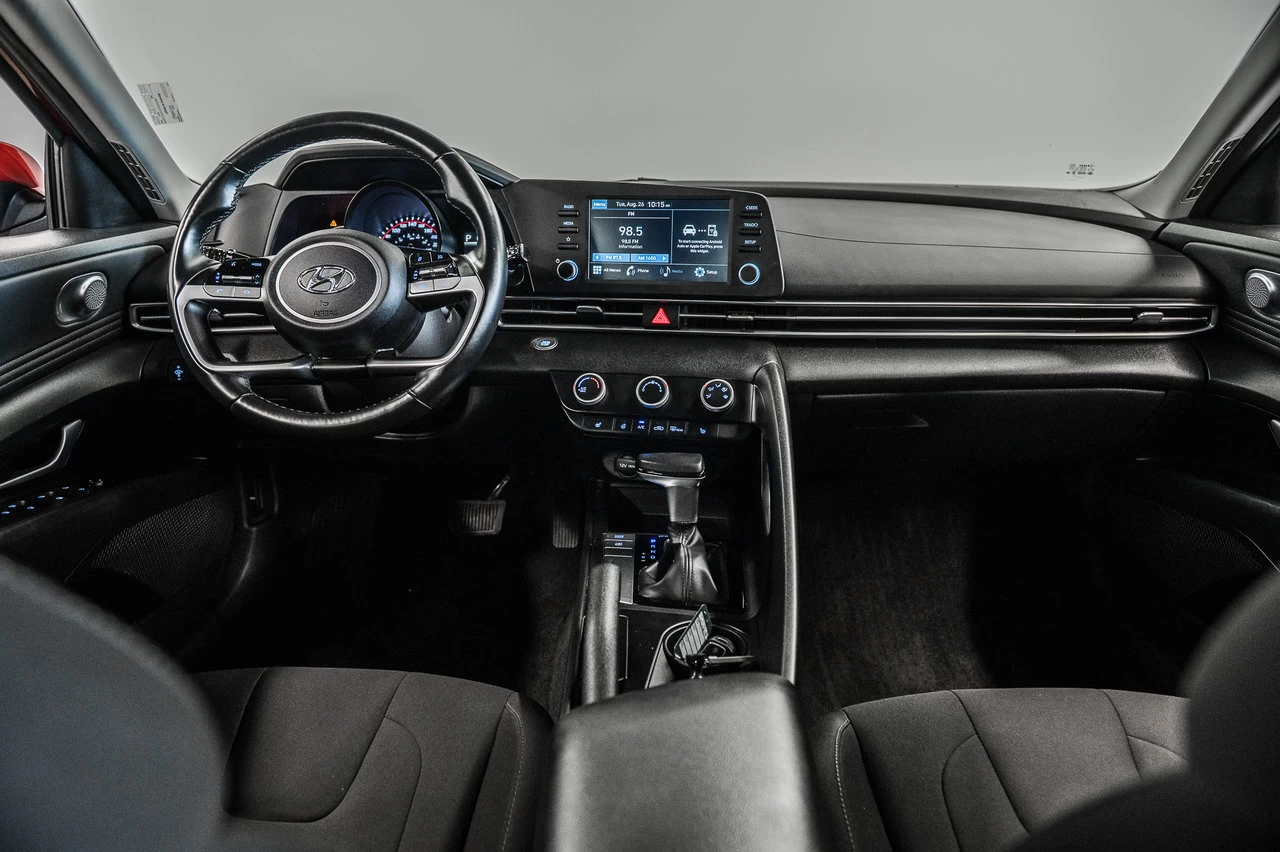 2021 Hyundai Elantra Preferred Image principale