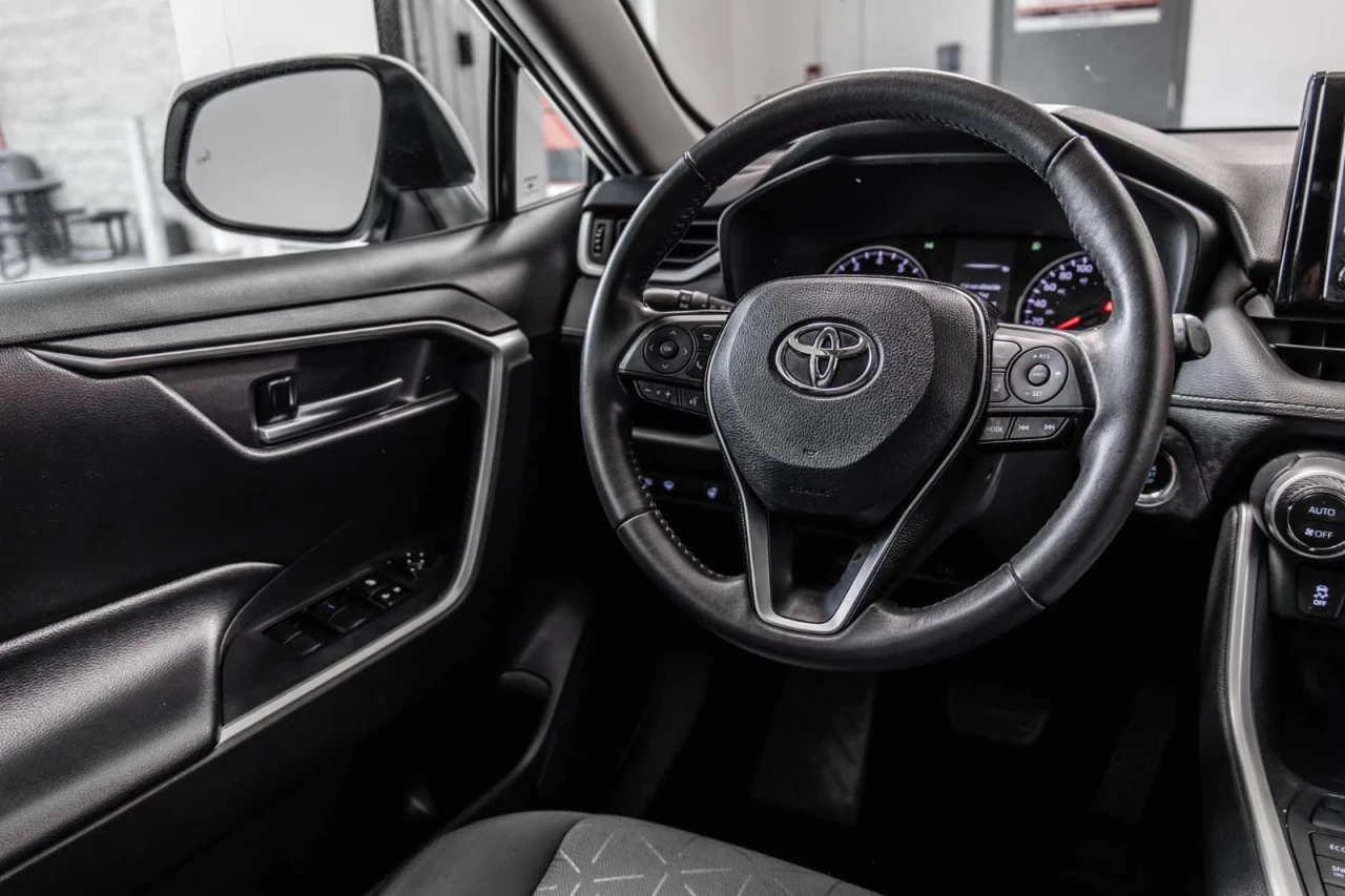 2020 Toyota RAV4 XLE AWD+TOIT.OUVRANT+SIEGES.CHAUFF+CARPLAY Main Image