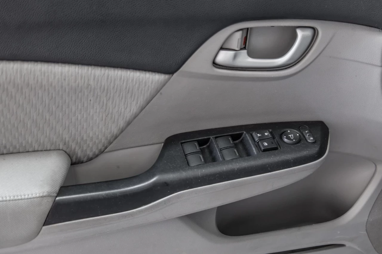 2014 Honda Civic Sedan Manuelle LX AUBAINE Image principale