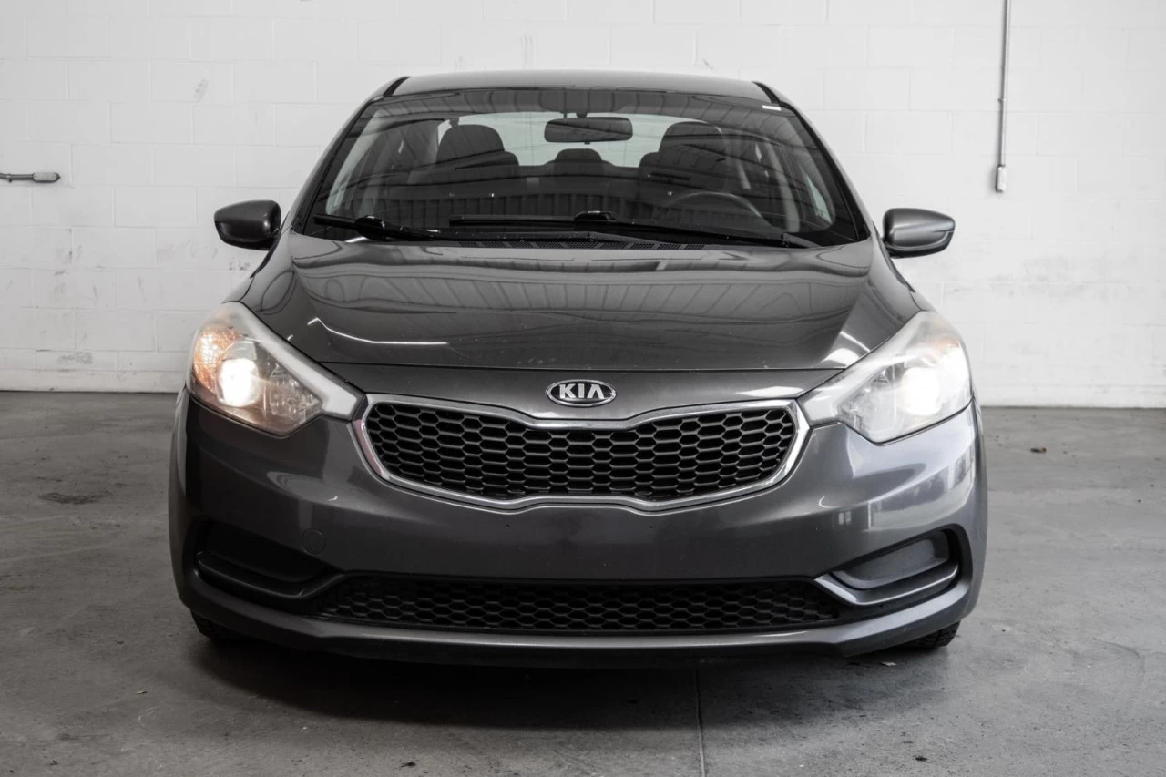 2014 Kia Forte Manuelle de base Garantie 1 AN Image principale
