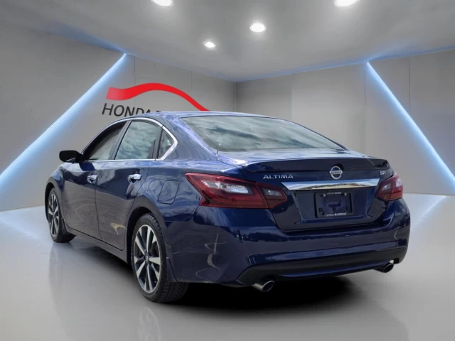 Nissan Altima 4dr Sdn I4 CVT 2.5 SR 2017