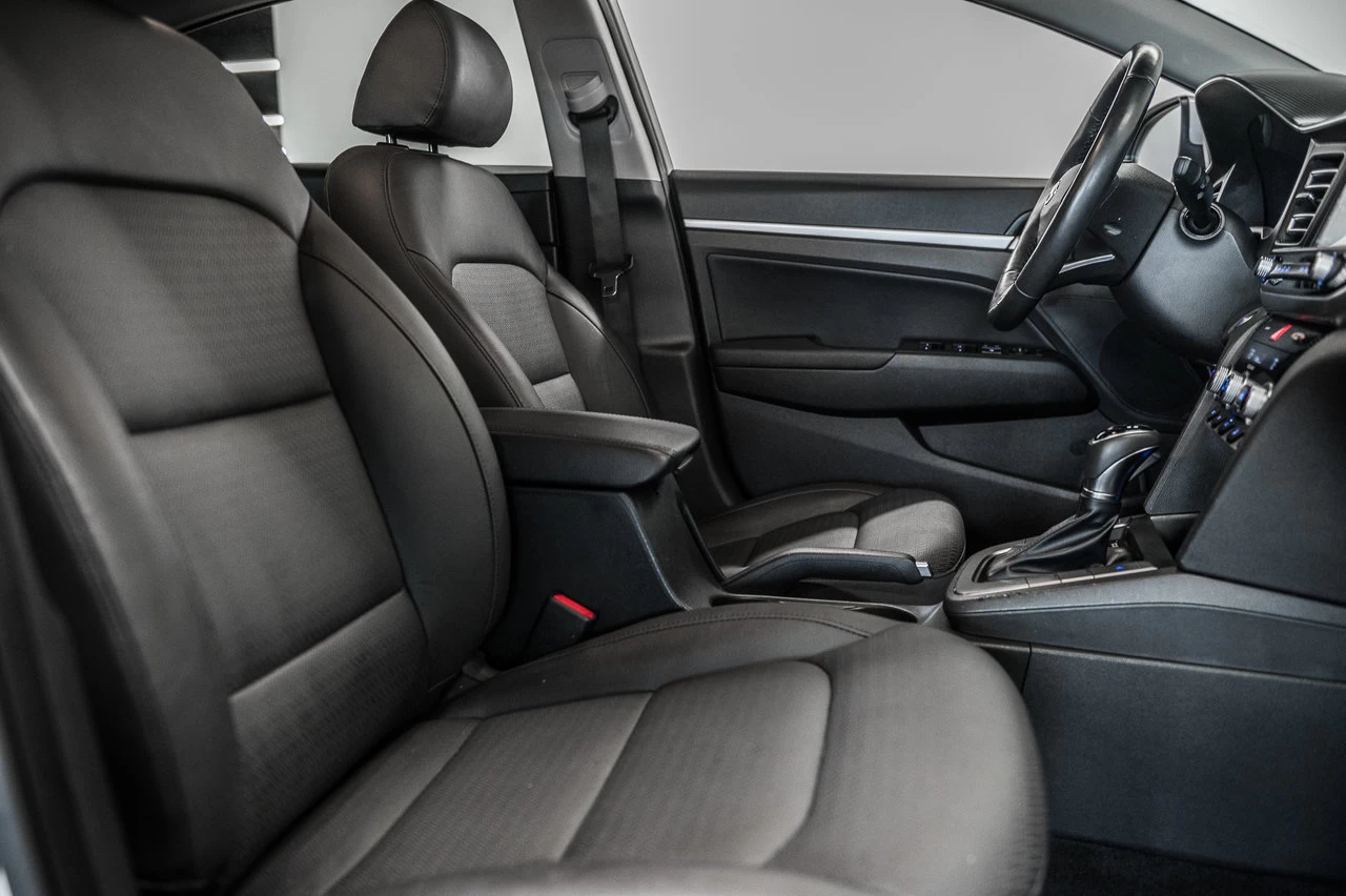 2019 Hyundai Elantra Ultimate Main Image