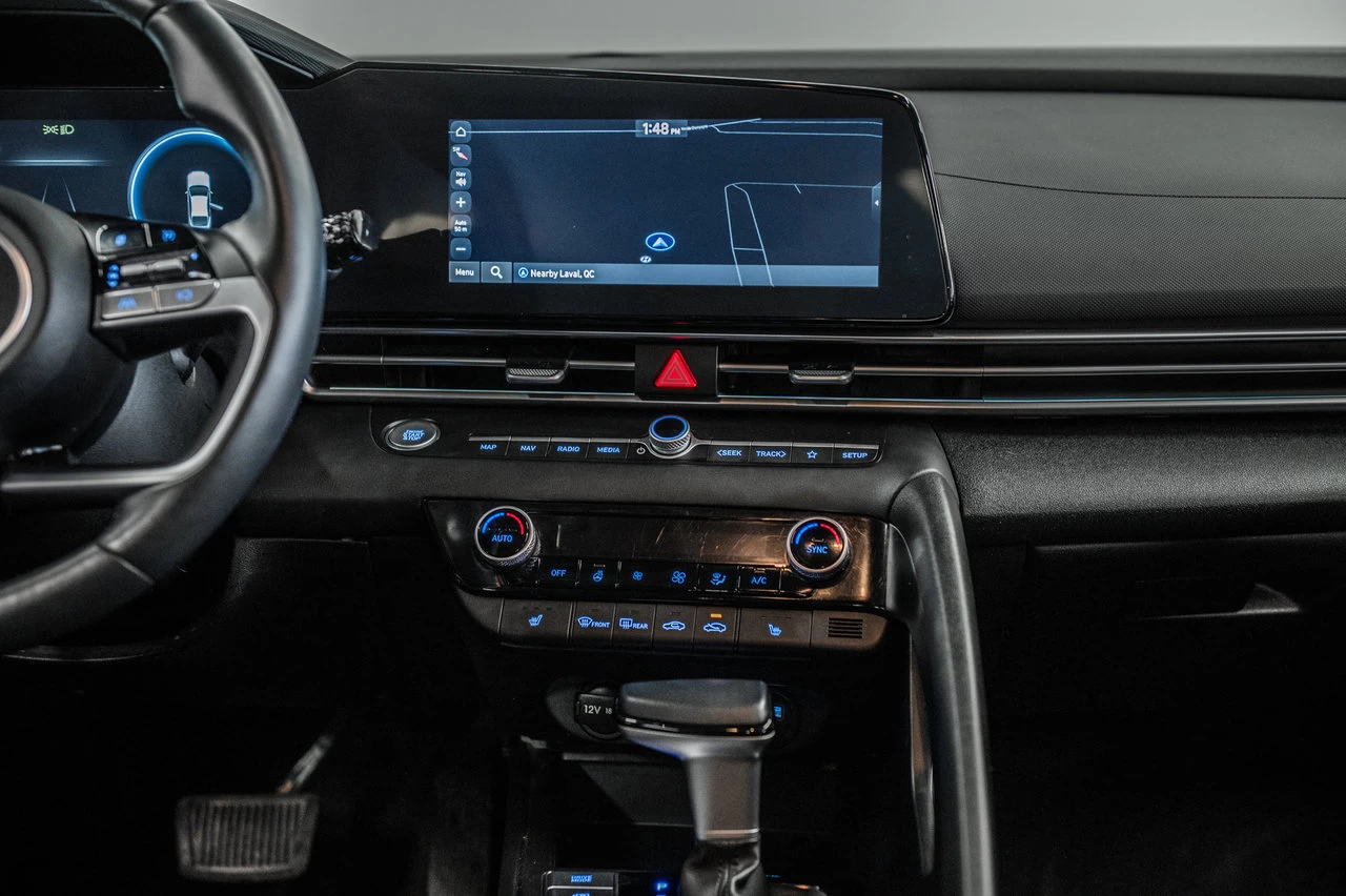 2023 Hyundai Elantra Preferred Tech Image principale