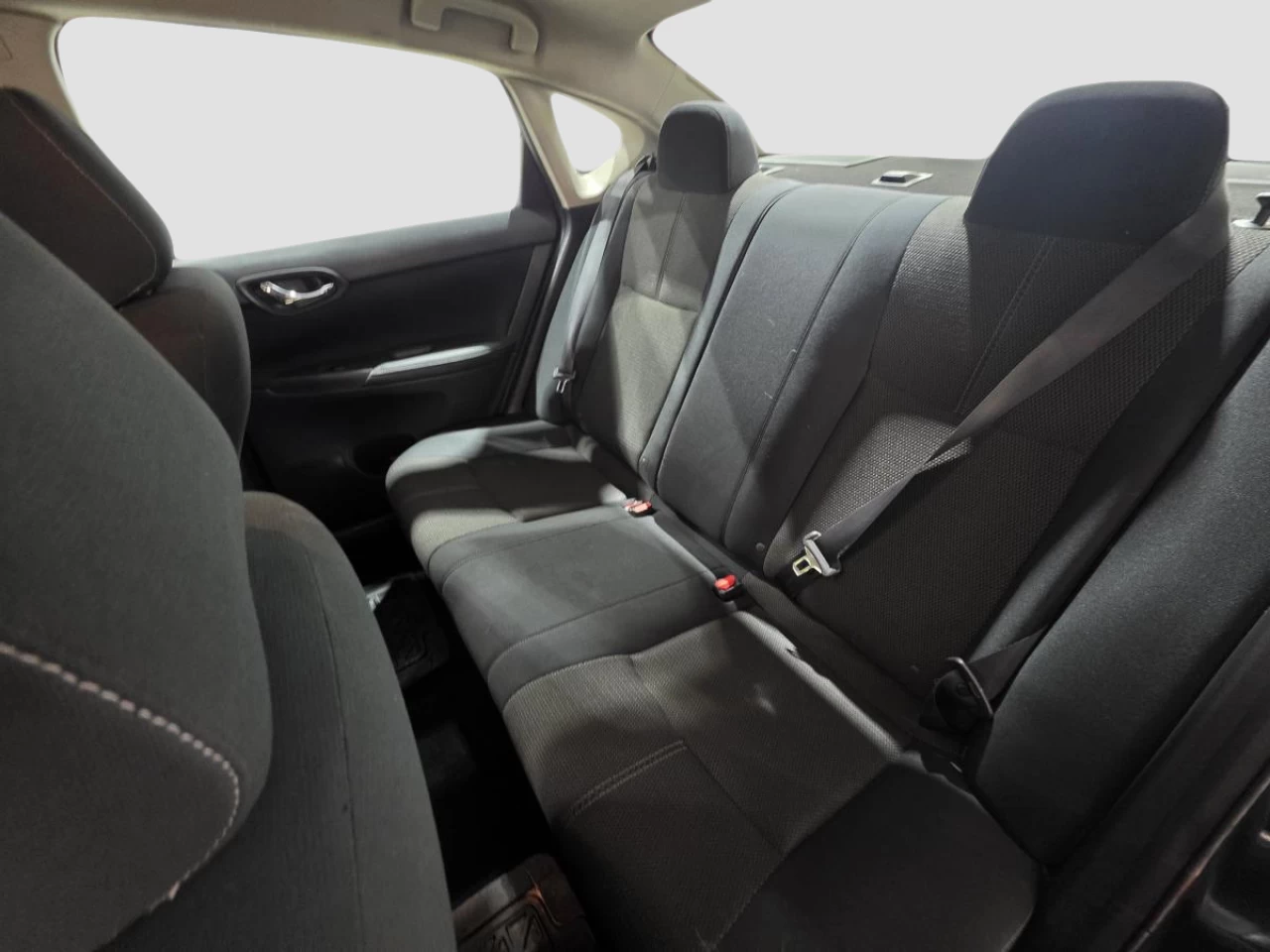 2016 Nissan Sentra 4dr Sdn CVT SV Main Image