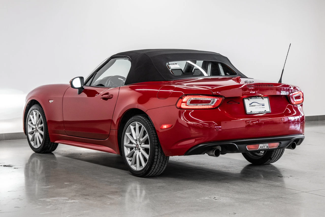2017 Fiat 124 Spider Lusso Convertible Image principale