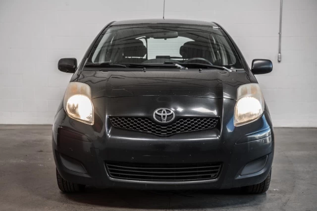 Toyota Yaris Manuelle de base AUBAINE!!! 2009