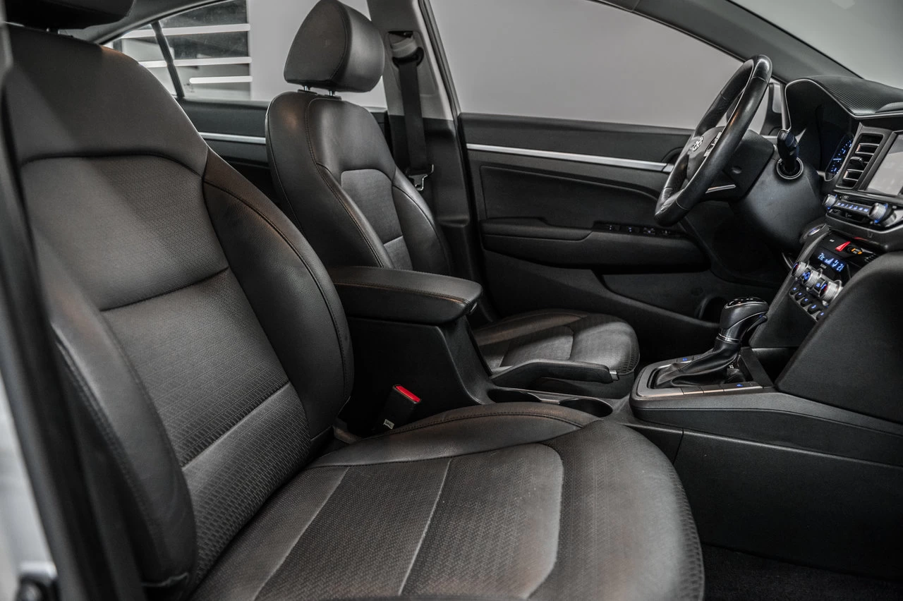 2019 Hyundai Elantra Luxury Image principale