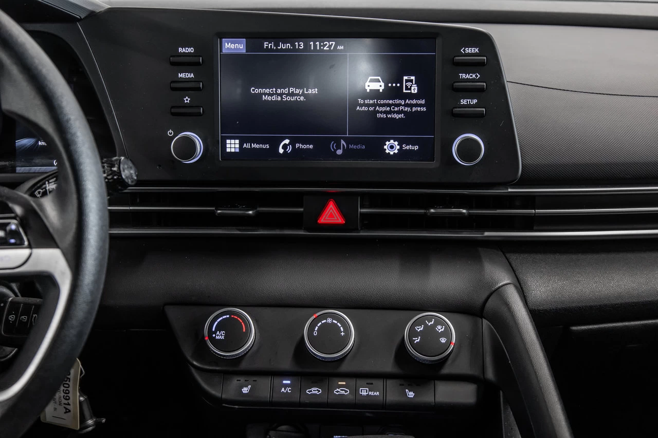 2022 Hyundai Elantra Essential Image principale