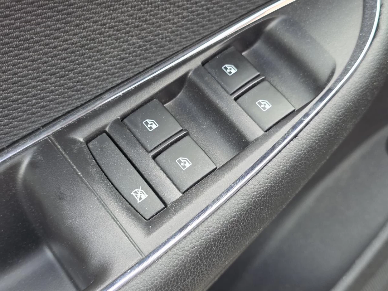 2018 Chevrolet Cruze Sedan LT (Manual) Image principale