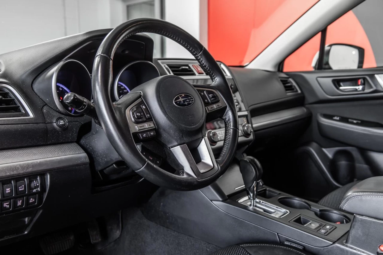 2017 Subaru Outback 2.5i Touring w-Tech Pkg TOIT.OUVRANT+SIEGES.CHAUFF Main Image