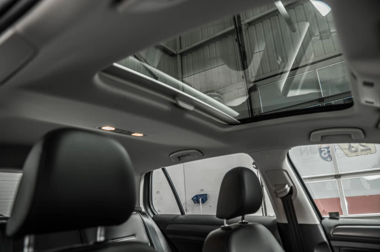 2020 Volkswagen Golf Highline 4MOTION+NAVI+TOIT.PANO+CUIR+SIEGES.CHAUFF Main Image