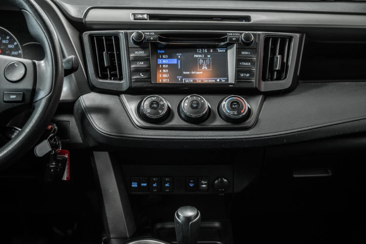 2016 Toyota RAV4 LE MAGS+SIEGES.CHAUFF+BLUETOOTH+CAM.RECUL Main Image