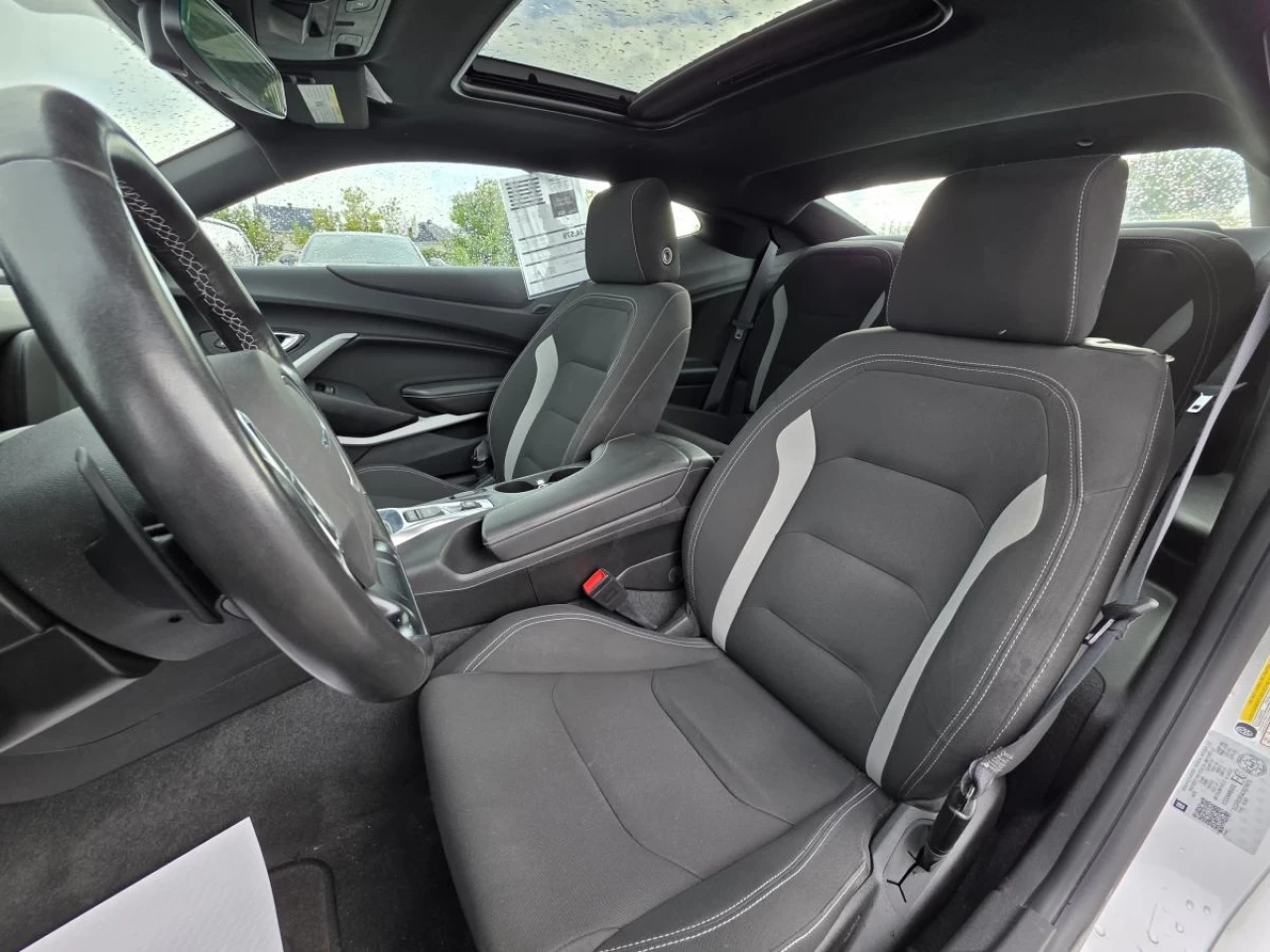 2018 Chevrolet Camaro 2dr Coupe 1LT Image principale