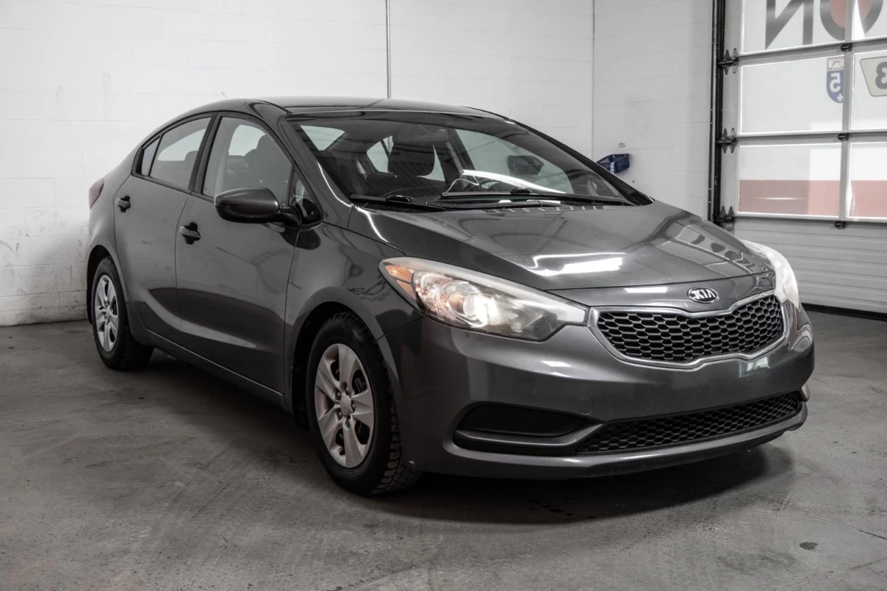 2014 Kia Forte Manuelle de base Garantie 1 AN Image principale