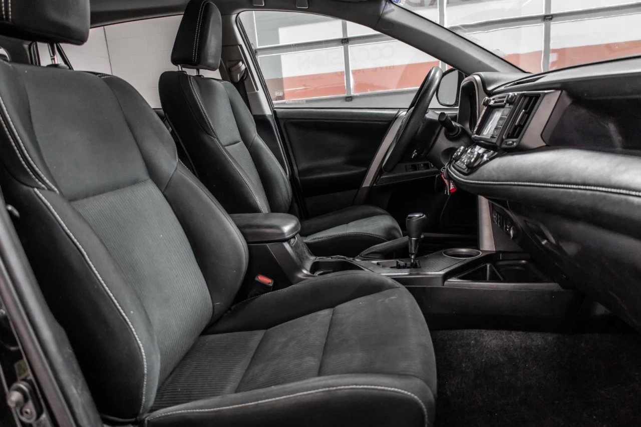 2014 Toyota RAV4 2x4 XLE Garantie 1 AN Image principale