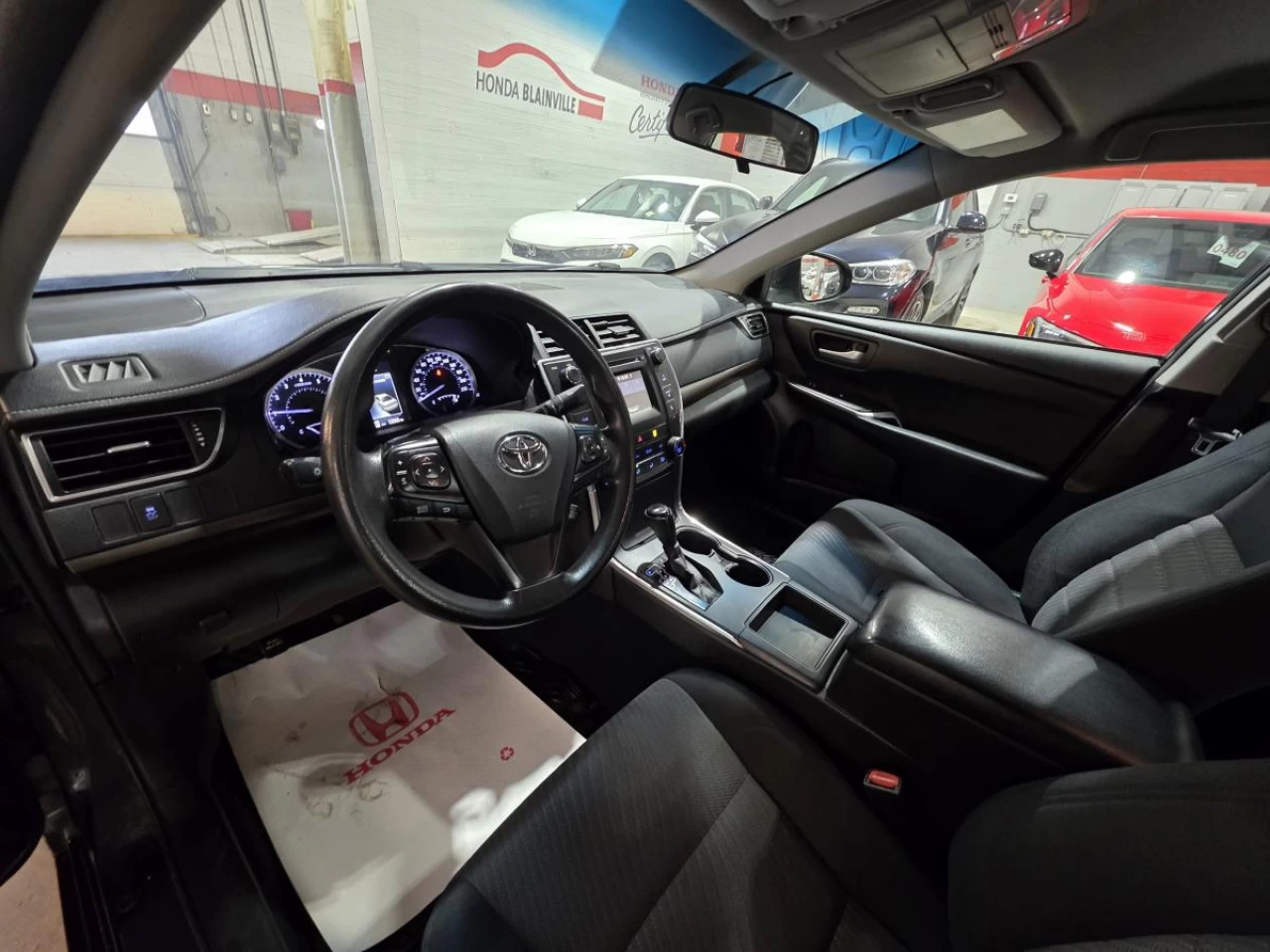 2017 Toyota Camry 4dr Sdn I4 Auto SE Main Image