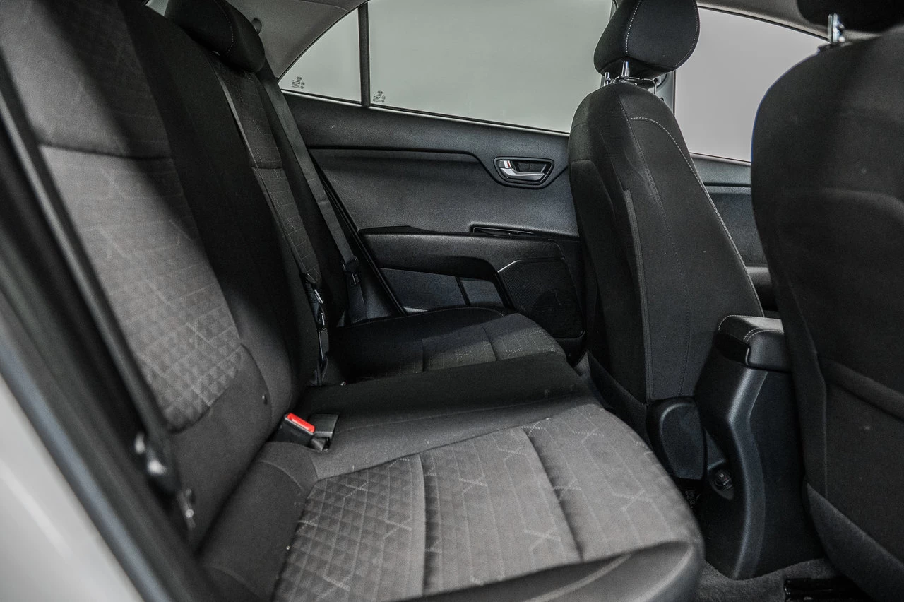 2018 Kia Rio5 Lx Volant/sieges.cha Image principale