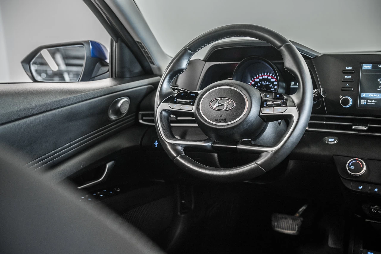 2022 Hyundai Elantra Preferred Image principale