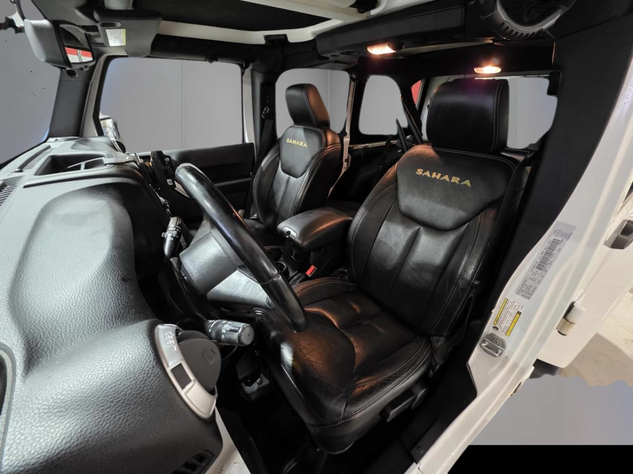 2015 Jeep Wrangler 4WD 4dr Sahara Image principale